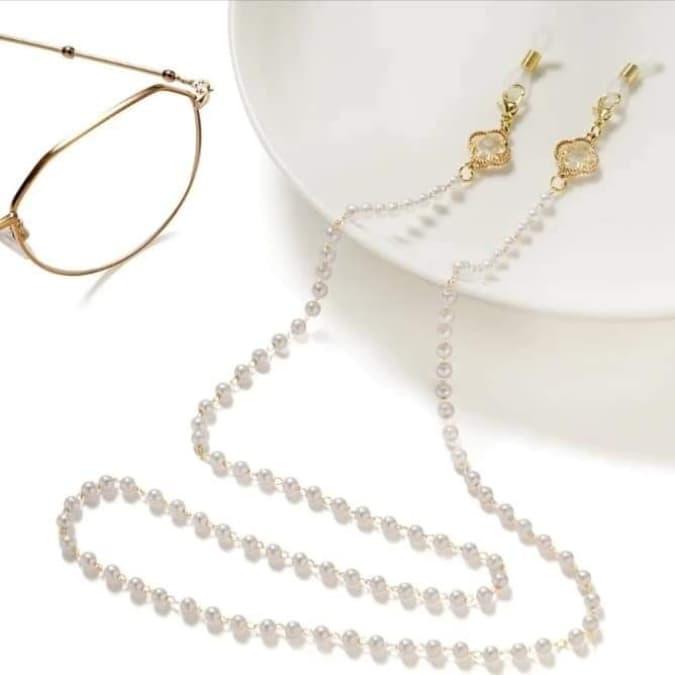 Elegant Pearl Eyeglass Chain