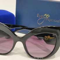 Eye Paparazzi Oversized Vintage Black Sunglasses – Luxury 5-Piece Set for Women